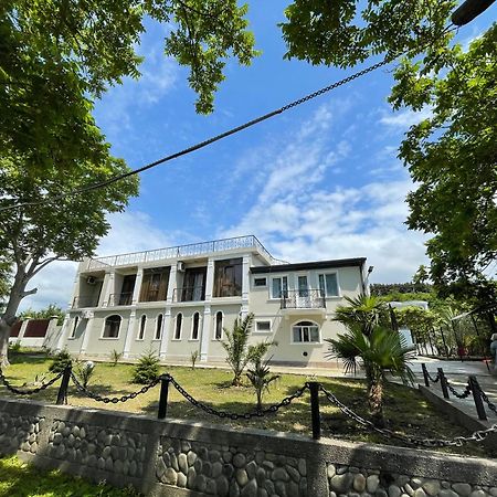 House On Moryakov 55 Aparthotel Chakvi Exterior photo