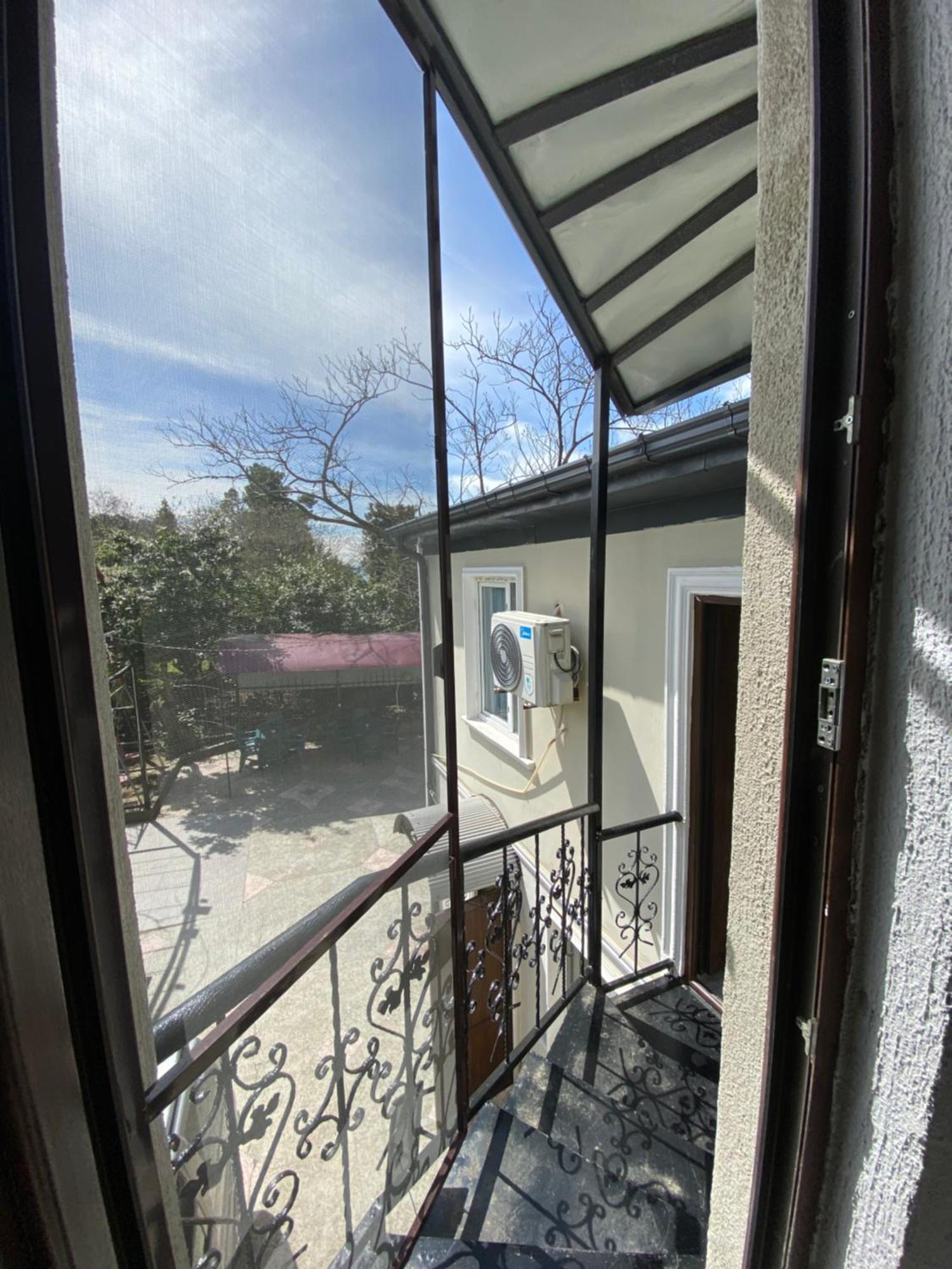 House On Moryakov 55 Aparthotel Chakvi Room photo