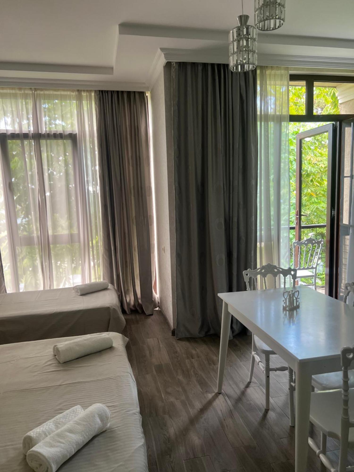 House On Moryakov 55 Aparthotel Chakvi Exterior photo