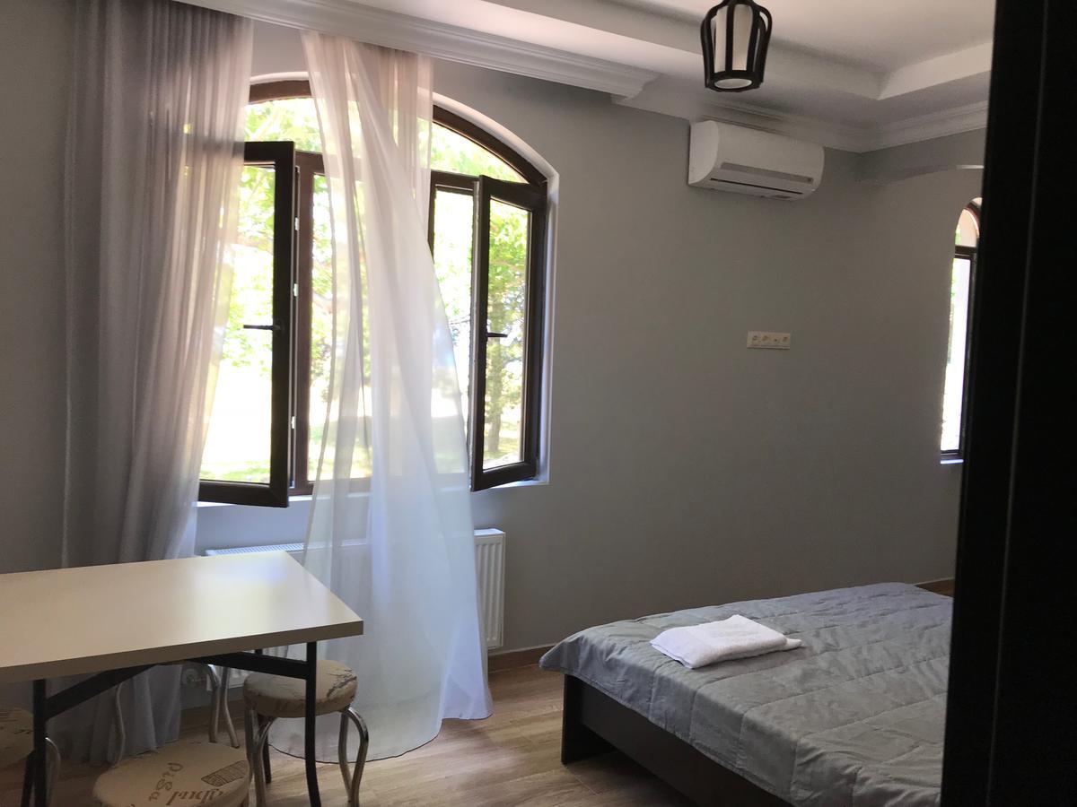 House On Moryakov 55 Aparthotel Chakvi Exterior photo